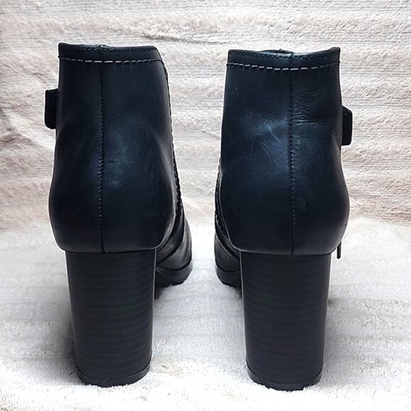 CLARKS BAYLA GLOW FASHION BLACK BOOTS NUBUCK LEATHER LADIES 8.5 NWOB■VELCRO STAP - Picture 10 of 16